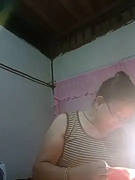 Snapshot of Orio-baby chatting on 07-16-26, 01:22 Orio-baby online show from 07-16-26, 01:22