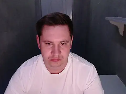 Snapshot of Max_Marlyn chatting on 06-08-26, 06:25 Max Marlyn online show from 06-08-26, 06:25