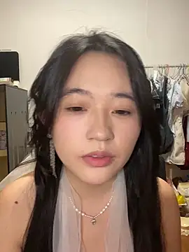 Snapshot of summer-a chatting on 06-01-26, 02:19 summer-a online show from 06-01-26, 02:19