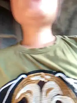 Snapshot of Luna-mi chatting on 06-01-26, 10:17 Luna-mi online show from 06-01-26, 10:17