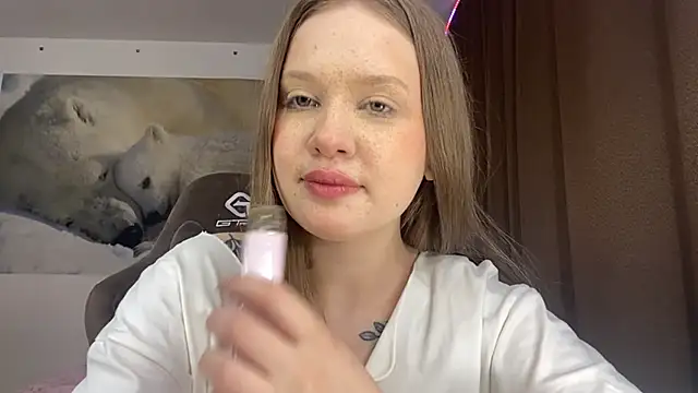 StefiMoon online show from 06-05-26, 01:39