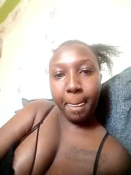 Snapshot of sexy-joyleen chatting on 06-05-26, 06:42 sexy-joyleen online show from 06-05-26, 06:42