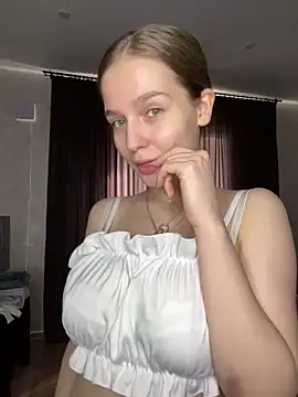 Snapshot of Bamby_bump chatting on 06-03-26, 01:14 Bamby bump online show from 06-03-26, 01:14