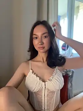 Snapshot of Maryana_Ro chatting on 06-03-26, 04:56 Maryana Ro online show from 06-03-26, 04:56