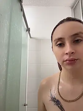 Snapshot of Sophia_LuxxX chatting on 06-05-26, 05:29 Sophia LuxxX online show from 06-05-26, 05:29