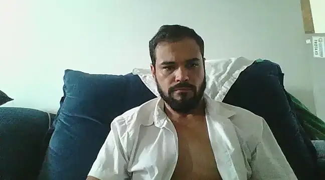 Snapshot of Pistola_faminta chatting on 01-27-25, 10:27 Pistola faminta online show from 01-27-25, 10:27