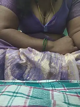 Snapshot of Tamil-kaviya98 chatting on 06-15-26, 05:37 Tamil-kaviya98 online show from 06-15-26, 05:37