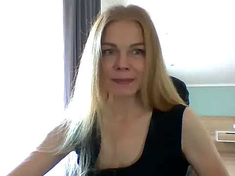 Snapshot of Tina5394 chatting on 06-21-26, 03:42 Tina5394 online show from 06-21-26, 03:42