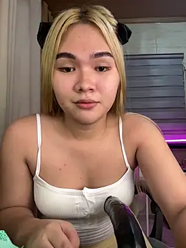 Snapshot of sundayrose chatting on 06-01-26, 02:08 sundayrose online show from 06-01-26, 02:08