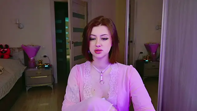 Snapshot of AvaCade chatting on 07-09-26, 02:54 AvaCade online show from 07-09-26, 02:54