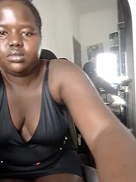 Snapshot of melaninglasskin chatting on 06-29-26, 12:05 melaninglasskin online show from 06-29-26, 12:05