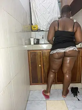 Snapshot of curvy_queen89 chatting on 07-06-26, 04:42 curvy queen89 online show from 07-06-26, 04:42