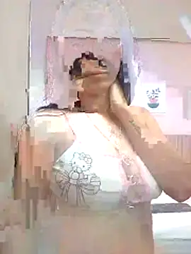Snapshot of mariana_cute18L chatting on 06-06-26, 04:01 mariana cute18L online show from 06-06-26, 04:01