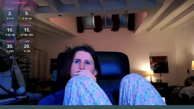 noellenoir online show from 06-09-26, 04:35