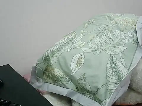 Snapshot of -Ninyn- chatting on 07-05-26, 01:56 -Ninyn- online show from 07-05-26, 01:56