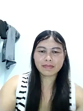 Snapshot of -Hatybi- chatting on 05-31-26, 10:00 -Hatybi- online show from 05-31-26, 10:00