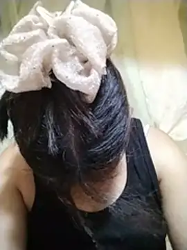 Snapshot of -Hatybi- chatting on 06-28-26, 06:52 -Hatybi- online show from 06-28-26, 06:52