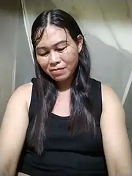 Snapshot of -Hatybi- chatting on 07-14-26, 10:43 -Hatybi- online show from 07-14-26, 10:43