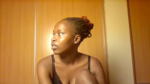 Snapshot of sweetmella_ chatting on 06-01-26, 04:58 sweetmella online show from 06-01-26, 04:58