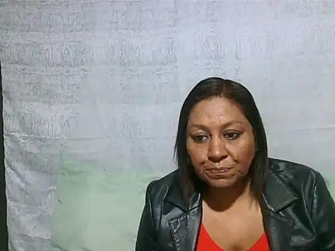 Snapshot of IndianSexyMilf69 chatting on 06-11-26, 05:05 IndianSexyMilf69 online show from 06-11-26, 05:05