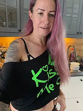 GermanMilfJasmin online show from 06-11-26, 07:50