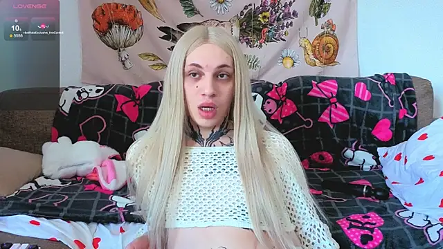 Snapshot of Chloecherry chatting on 06-20-26, 10:40 Chloecherry online show from 06-20-26, 10:40