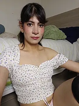 YanaSoHot online show from 06-05-26, 01:34