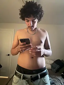 Uhhyuhhhhh online show from 07-26-26, 05:09