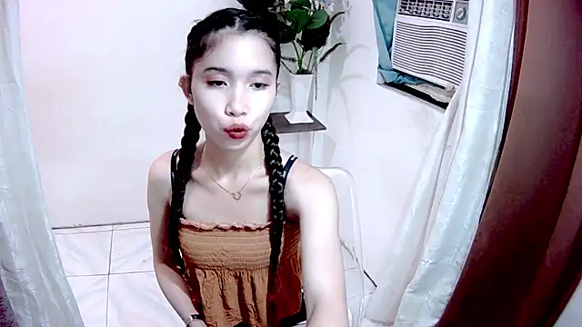 Snapshot of heartx_ chatting on 07-18-26, 01:15 heartx online show from 07-18-26, 01:15