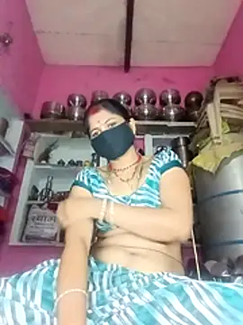 Snapshot of Cutleun2 chatting on 07-24-26, 05:33 Cutleun2 online show from 07-24-26, 05:33