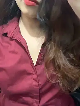 Yours riya11 online show from 06-16-26, 06:54