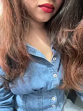 Yours riya11 online show from 06-19-26, 06:56