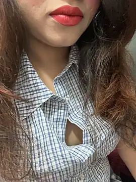 Yours riya11 online show from 06-25-26, 11:42