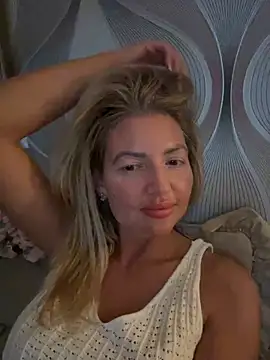 szexicicamica online show from 06-11-26, 06:28