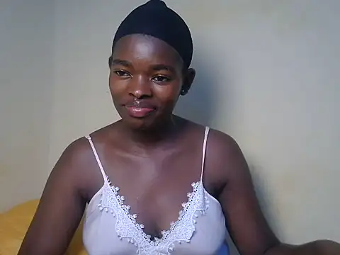 Snapshot of Emmerline_ chatting on 06-11-26, 03:15 Emmerline online show from 06-11-26, 03:15