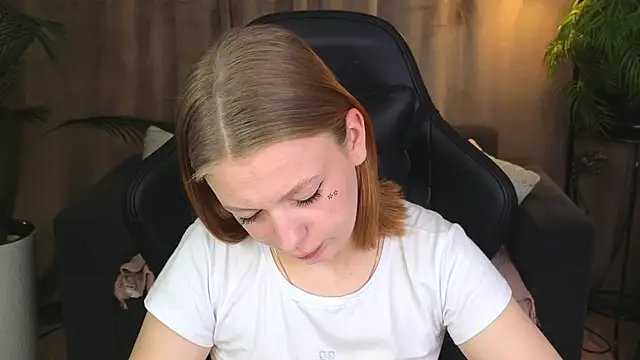 BeatriceLoven online show from 07-06-26, 07:27
