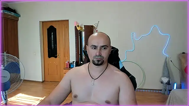Snapshot of -SexyDaddy- chatting on 06-26-26, 01:37 -SexyDaddy- online show from 06-26-26, 01:37