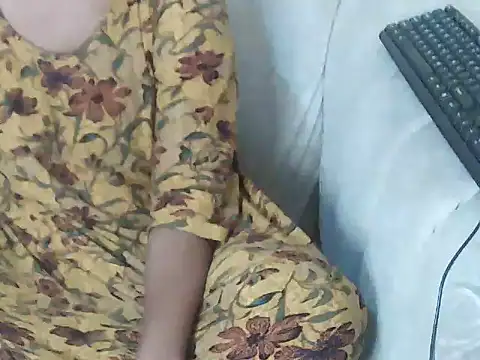 Snapshot of sexxybutties chatting on 06-01-26, 06:26 sexxybutties online show from 06-01-26, 06:26