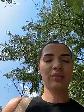 Snapshot of chloenyx chatting on 06-30-26, 01:01 chloenyx online show from 06-30-26, 01:01
