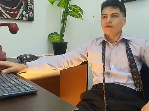 Snapshot of AquilesTaylor chatting on 07-14-26, 12:44 AquilesTaylor online show from 07-14-26, 12:44