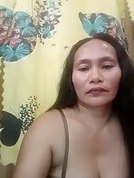Snapshot of Queenslay chatting on 06-29-26, 12:17 Queenslay online show from 06-29-26, 12:17