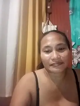 Snapshot of Queenslay chatting on 07-16-26, 11:05 Queenslay online show from 07-16-26, 11:05