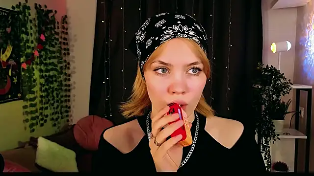 Snapshot of Milena_Stasym chatting on 06-16-26, 06:27 Milena Stasym online show from 06-16-26, 06:27