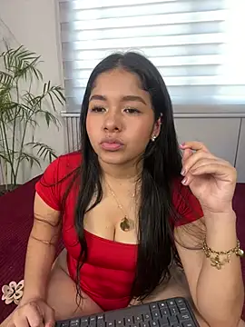 ValentinaLuciana online show from 07-27-26, 05:20