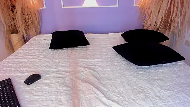 Snapshot of Haileyconnors_ chatting on 06-12-26, 03:44 Haileyconnors online show from 06-12-26, 03:44
