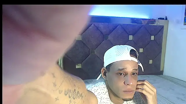 Snapshot of Brendt_Hotx chatting on 06-10-26, 11:57 Brendt Hotx online show from 06-10-26, 11:57