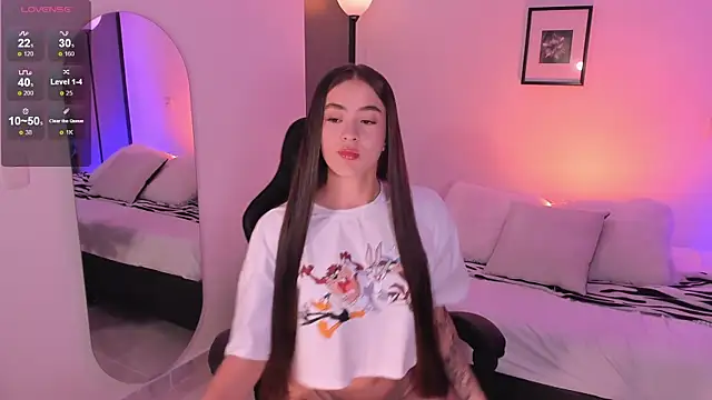 LizzyColins online show from 06-15-26, 06:32