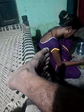 Snapshot of desiwife123coupl chatting on 06-29-26, 05:02 desiwife123coupl online show from 06-29-26, 05:02