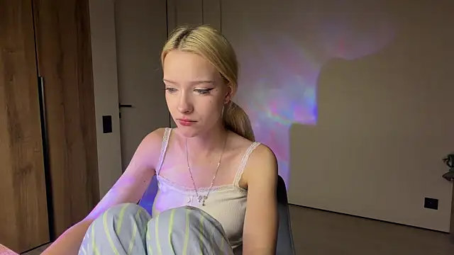 Anny qte online show from 06-26-26, 07:18