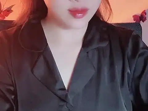 Snapshot of Lucy6868 chatting on 06-30-26, 02:18 Lucy6868 online show from 06-30-26, 02:18